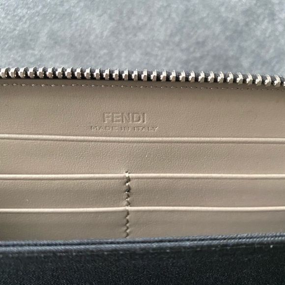 Fendi wallet - Picture 8 of 11
